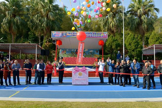 县长锺东锦、立委陈超明及来宾参加启用仪式。（苗栗县政府提供／李京升苗栗传真）