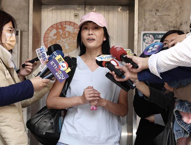 唐玲今天现身宋达民的艺之星教会5周年活动。（陈俊吉摄）