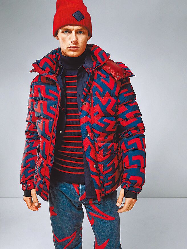 復興館J.LINDEBERG律動圖騰羽絨外套，特價18240元，限量10件。（業者提供）