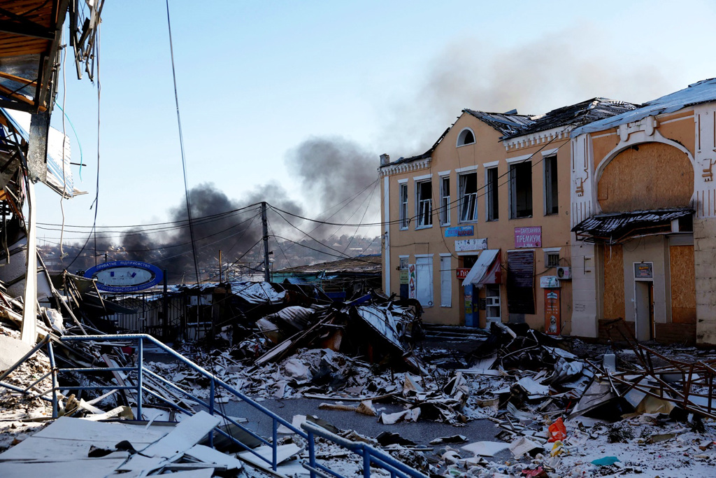 俄罗斯佣兵组织瓦格那集团创办人普里格津（Yevgeny Prigozhin）7日称，乌东城镇巴赫姆特（Bakhmut）下方有「地下城市」。图为7日巴赫姆特被俄军轰炸后的惨况。（图／路透社）(photo:ChinaTimes)