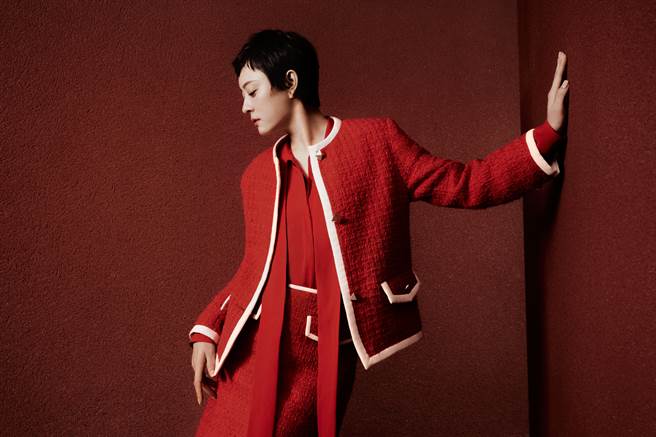 孙俪在迎接佳节此刻展示VALENTINO新色，传递祝福与喜气。（VALENTINO提供）