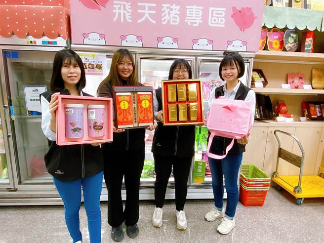 大安区农会有鑑于去年订单大增备货吃紧，今年特提前备货加工扩大产能，全力生产为品质把关！(大安区农会提供)