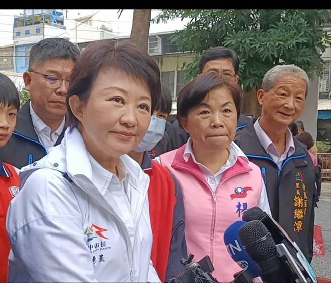中央規畫700億元稅收將分配給地方政府，盧秀燕說，及時雨很珍貴，會好好配合中央規畫使用。（陳淑娥攝）