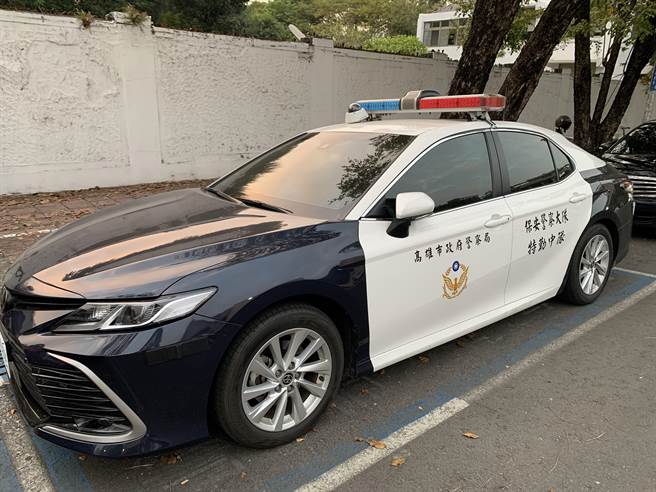 「5G智慧巡逻车」可启动经由远传5G网路切片与爱立信动态无线资源分配功能。（远传提供）