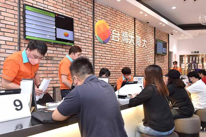 （台灣大春節服務不打烊，帳單繳款遞延。圖／台灣大哥大提供）