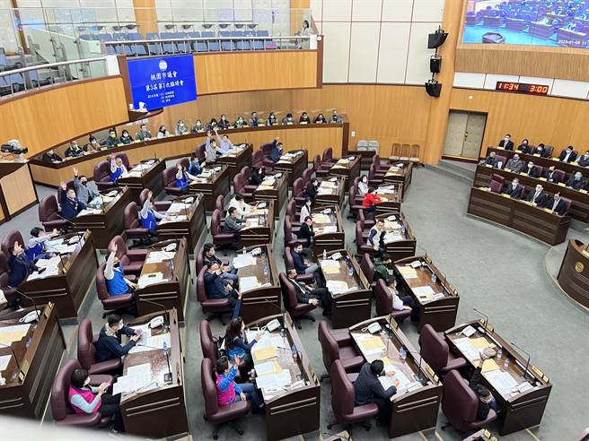 国民党和无党以人数优势反对民进党2提案。(蔡依珍摄)