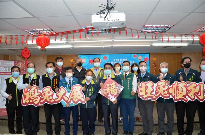 台南市政府因應即將來臨的10天春節連續假期，9日宣布將開設「交通疏運指揮中心」。（交通局提供／洪榮志台南傳真）