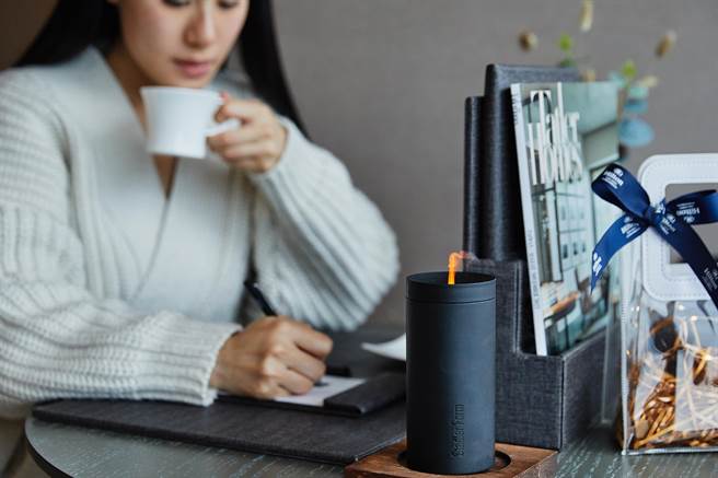 香氛商机夯，不少人在外住宿会随身携带香氛用品，营造让自己舒适的空间气味。(台北新板希尔顿酒店提供)