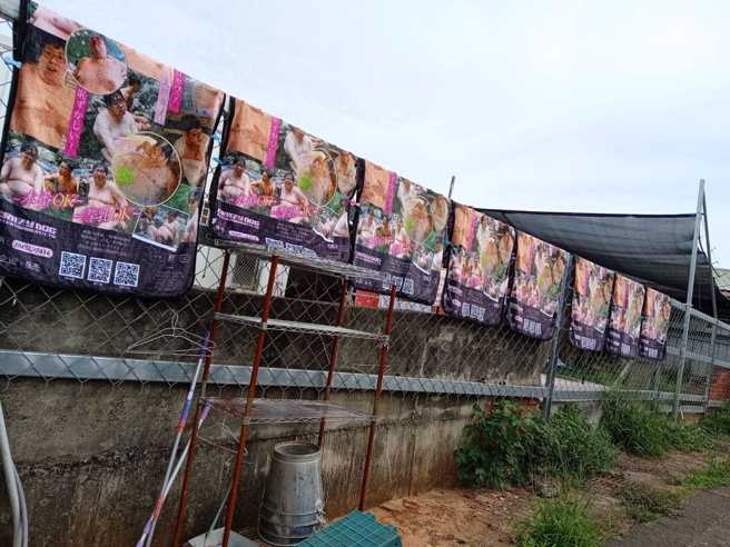 台中一家動物收容所收到50條國動雪乳毛毯。（翻攝自台中市世界聯合保護動物協會臉書）