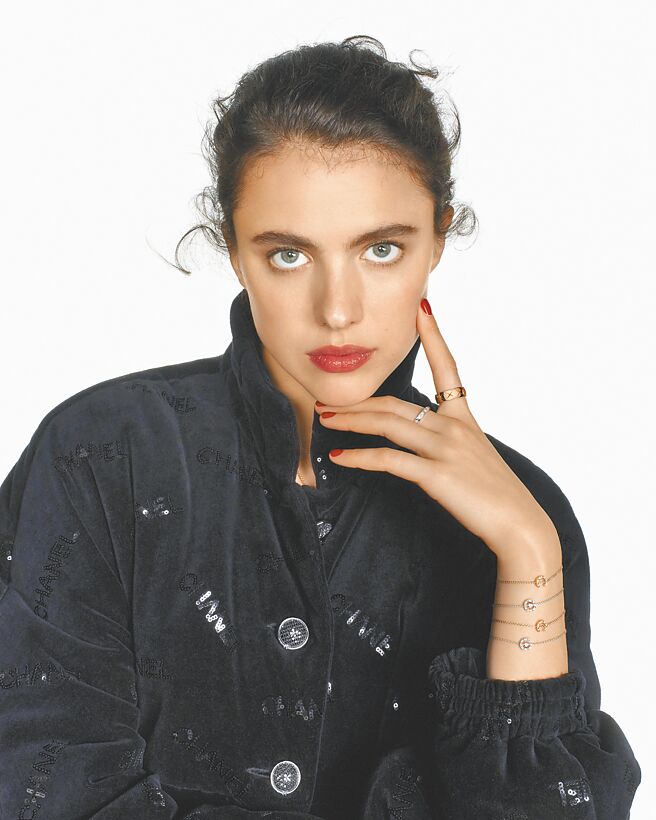 《女佣浮生录》女主角玛格丽特库利加入香奈儿大使行列，诠释全新COCO CRUSH形象广告。（CHANEL提供）