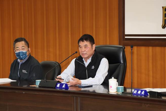 苗栗縣長鍾東錦今天主持縣務會議，首度邀請18鄉鎮市長列席。（苗栗縣政府提供／李京昇苗栗傳真）