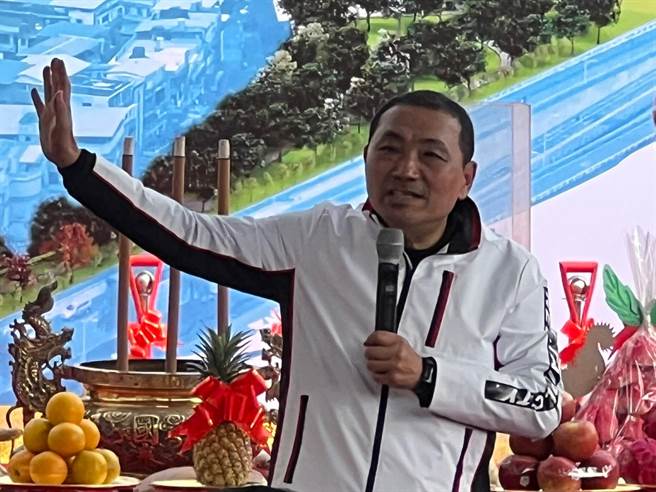 侯友宜表示尊重警察人事一条鞭。（王扬杰摄）