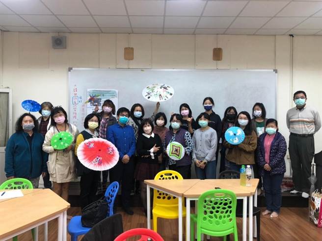 台中一中规画「客语生活学校计画」，藉此营造校园中客家文化氛围与客语学习养分。（台中市府教育局提供／陈淑娥台中传真）