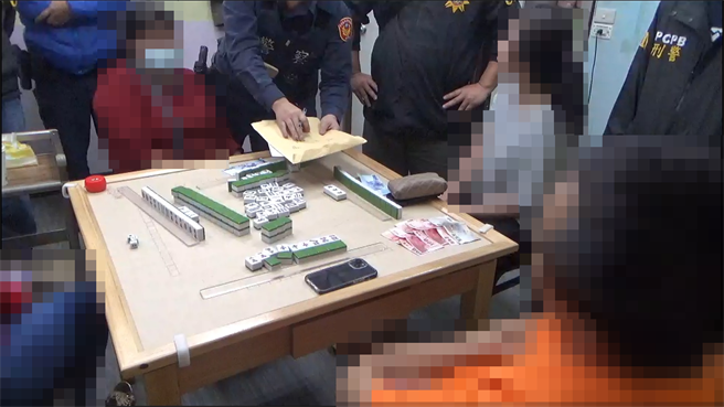 年关将至，恒春警分局积极查缉不法赌博，从元旦至今共查获4起赌博案，赌资达14万余元。（警方提供／谢佳潾屏东传真）