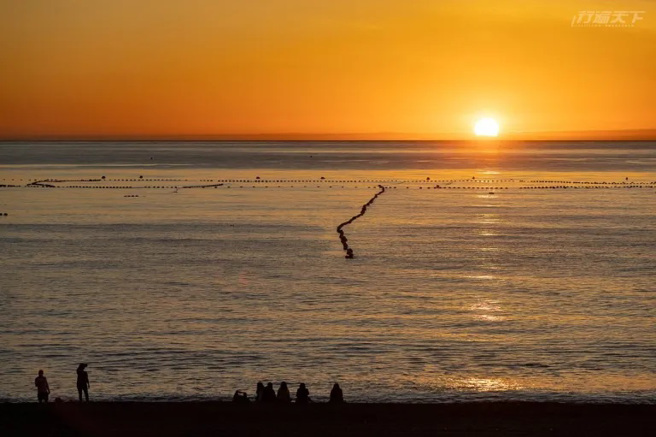 七星潭面对太平洋的第一道曙光震撼人心。（摄影：跳跃的宅男）