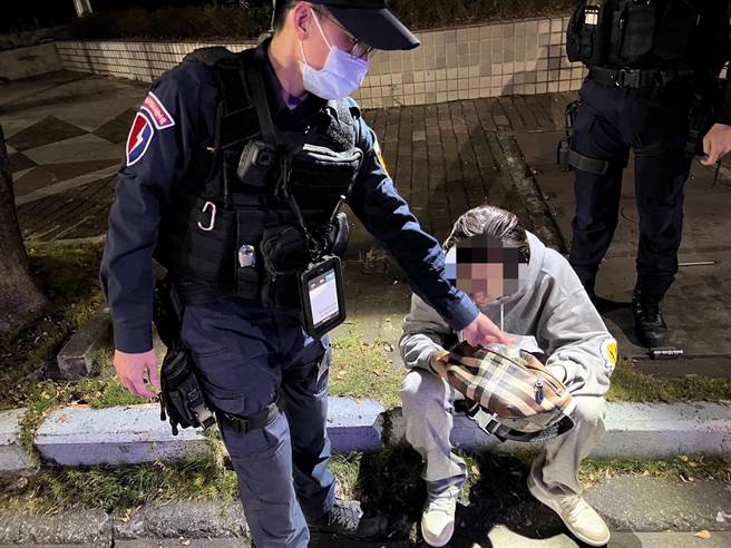 陈男因曾在美国游学，养成吸大麻菸习惯，后来回台湾持有大麻叶遭员警逮捕。（翻摄照片／崔正纲高雄传真）