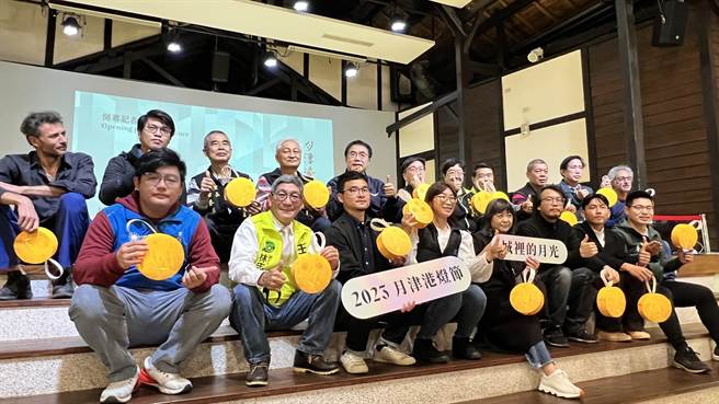 南市府今天早上才特别开记者会宣传，晚上就传火警，让居民议论纷纷。（张毓翎摄）