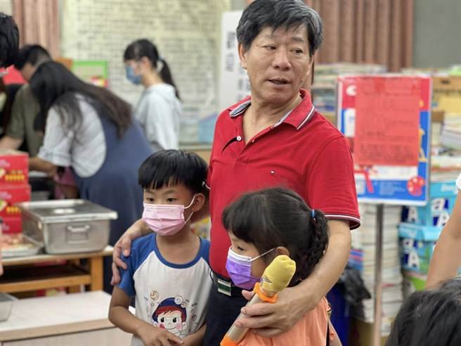 人称最强馆长的黄金山在脸书发出求救讯息，呼吁各界帮忙找地。（取自黄金山脸书／吕妍庭嘉义传真）