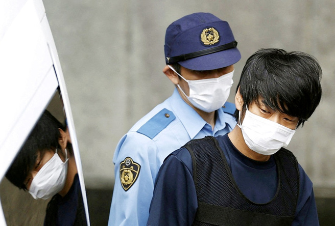 涉嫌槍殺前首相安倍晉三的42歲犯嫌山上徹也。（資料照／路透社、共同社）