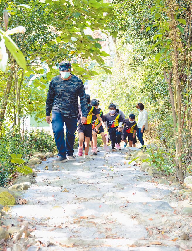 屏东三地门乡青叶部落修復传统步道，除了文化传承，也盼能带来观光收益。（林和生摄）