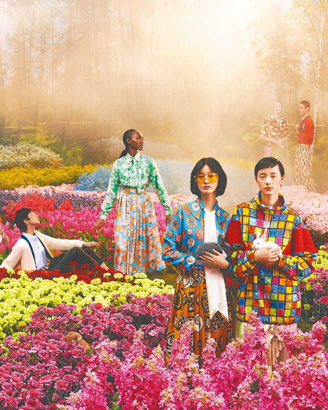 开云集团去年业绩成长暴增，Gucci功不可没，图为Gucci兔年主题限定系列情境照。（Gucci提供）