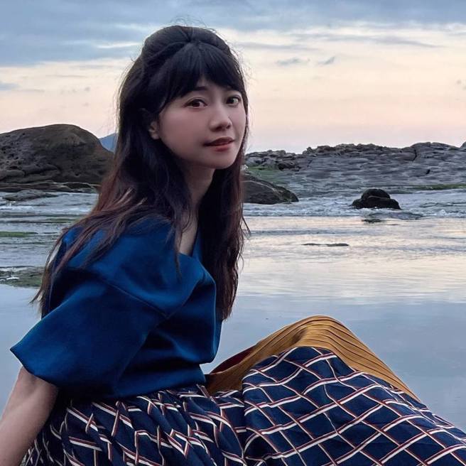 臉書粉專《工程師看政治》指出，立委高嘉瑜是還有良心沒錯，但明知上層很爛，卻努力救票，只會讓台灣政治更慘烈，他還用8字形容高嘉瑜「忠誠是我們的惡夢」。（圖 / 取自高嘉瑜臉書）