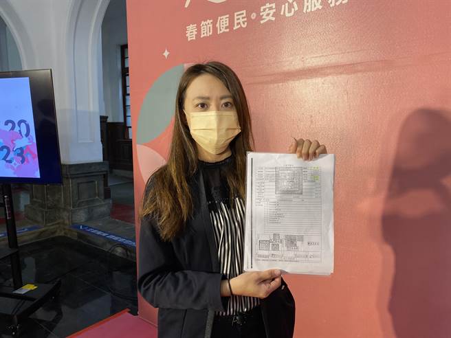 新竹市政府发言人施淑婷表示，依据目前工程已到17期的估验数据来看，估验进度其实是88.3454％，厂商自己觉得自己的工程进度则是98.6250％。（陈育贤摄）