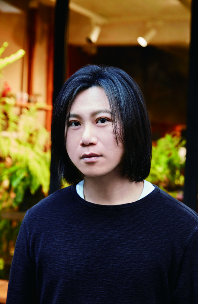 瑪莎，五月天樂團貝斯手，曾自言張雨生的音樂深刻影響他的音樂創作，人生中買的第一卷錄音帶即為張雨生的《天天想你》。（攝影／Anew Chen）