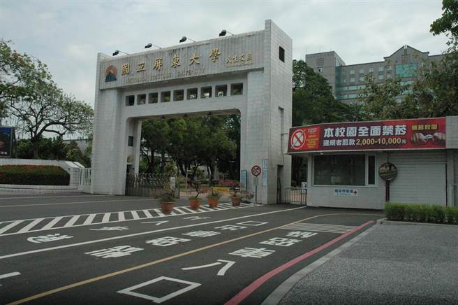 大学学测12日看考场，屏东共3019名考生。(林和生摄)