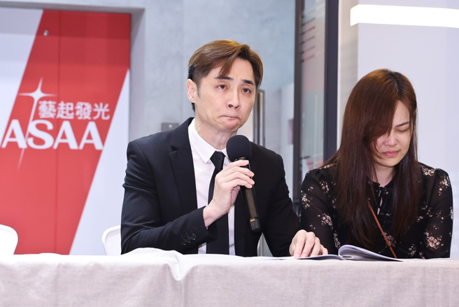 宋逸民11日中午发千字文反咬小甜甜。（图／中时资料照）