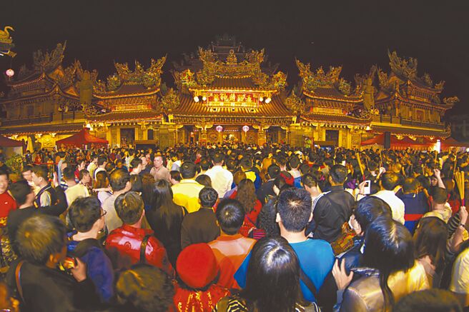 云林县北港镇武德宫财神庙求财祈福灵验，已成为台湾财神信仰重镇。（北港武德宫提供／张朝欣云林传真）