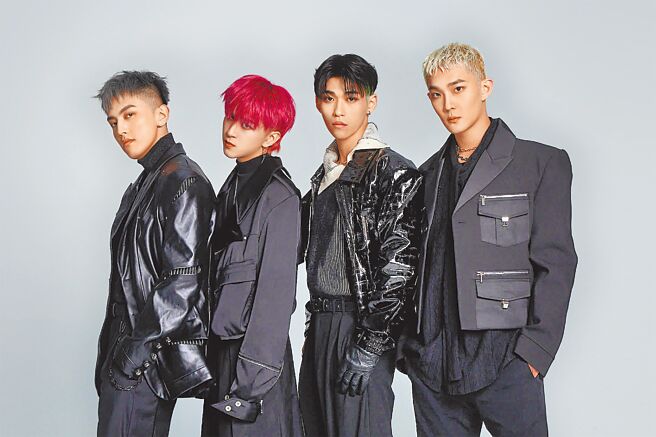 「U:NUS」团员高有翔（左起）、吴昱廷、蔡承佑、高胥崴，即将推出首支创作单曲。（滚石唱片提供）