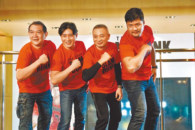 林谷珍（左起）、于正昇、于正昌、張騰為《灌籃高手The First Slam Dunk》中文版配音。（双喜電影提供）