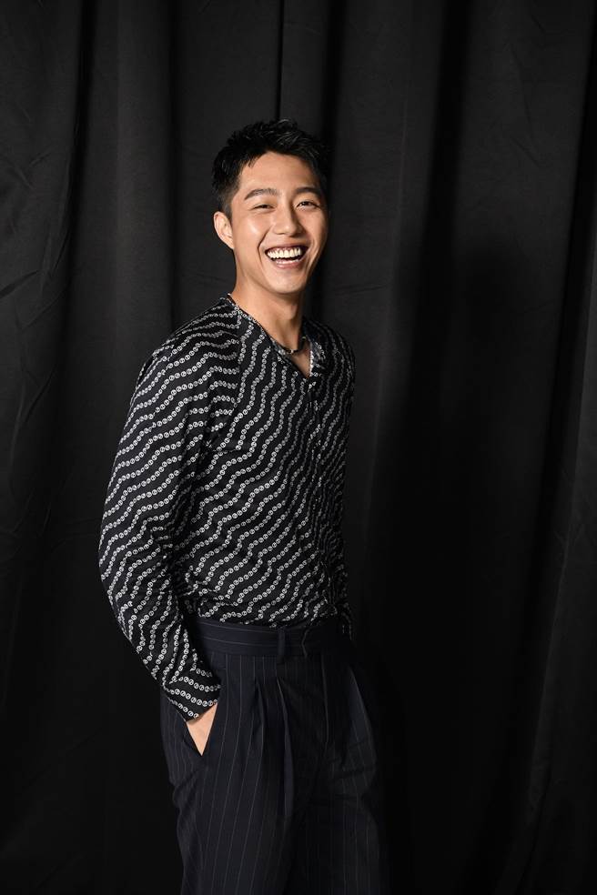 蔡凡熙的第一部作品《通灵少女》就让他嚐到走红的滋味。（镜电视提供）