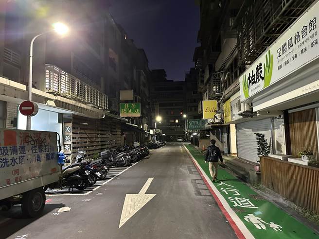 台北市交通局长谢铭鸿今在脸书分享该路段改善后照片，直呼「通了」。（摘自谢铭鸿脸书／杨亚璇台北传真）