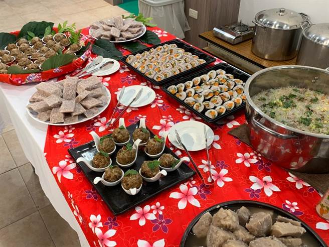现场展示各式各样芋头料理。（公馆农会提供／李京升苗栗传真）
