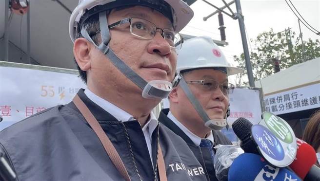 台电日前突然变更离、尖峰时间，夏月离峰时间从原来的22点30分至隔日早上7点30分，更改为12点至隔日早上9点，非夏月则更改为12点至隔日早上6点，台电完全没有公告、没有宣传就断然实施，让许多养殖渔民措手不及。（本报资料照片）