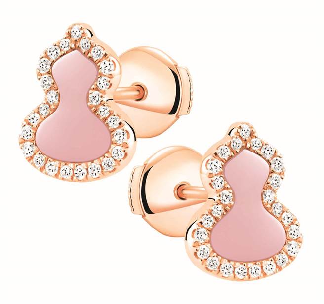 Qeelin Petite Wulu 18K玫瑰金镶钻粉红蛋白石耳环，售价6万9500元。（Qeelin提供）
