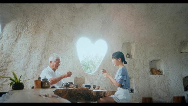 嘉义县文化观光局搭上初恋影片热潮，邀有「北一女神」称号的蔡瑞雪拍摄新年度观光形象影片，推出恋爱系旅游景点。（嘉义县政府提供／吕妍庭嘉义传真）