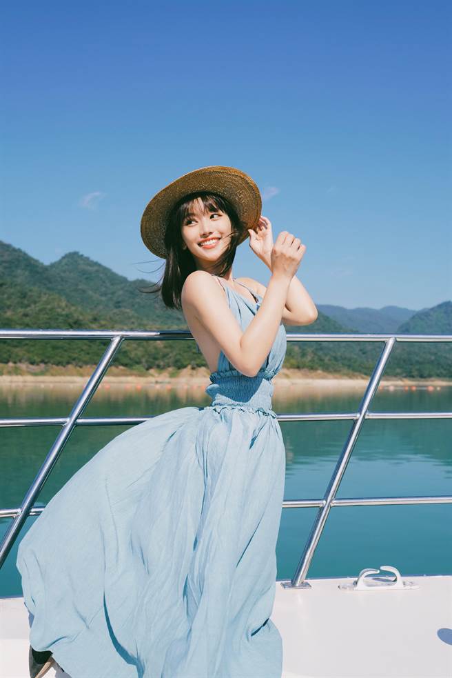 嘉义县文化观光局搭上初恋影片热潮，邀有「北一女神」称号的蔡瑞雪拍摄新年度观光形象影片，推出恋爱系旅游景点。（嘉义县政府提供／吕妍庭嘉义传真）