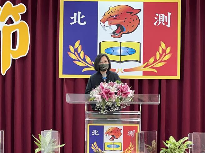 春节勖勉官兵  总统致词表示，台海及区域的和平稳定，是两岸的共同责任。（曾薏苹摄）