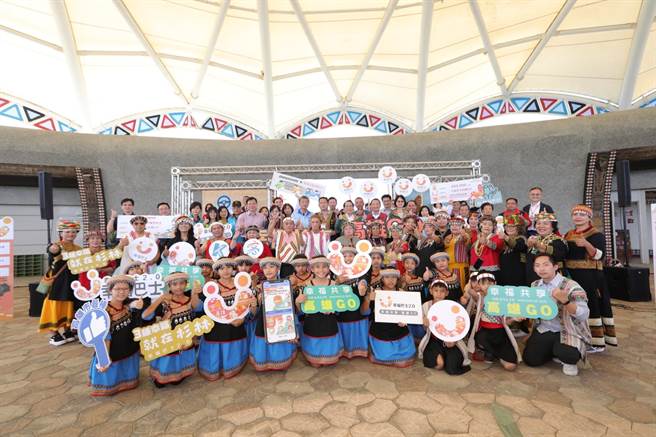 今日高雄「公车式小黄2.0」正式通车，将改善当地居民交通环境。（高雄市交通局提供／崔正纲高雄传真）