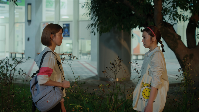 程予希跟王瞳在剧中演出闺密，戏外两人也成好姊妹。（民视提供）