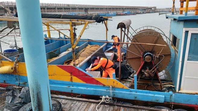 为防范不肖人士藉机从事走私、偷渡等影响国家安全等违法情事，海巡署中部分署12日结合各单位扩大扫荡。（海巡署中部分署提供）