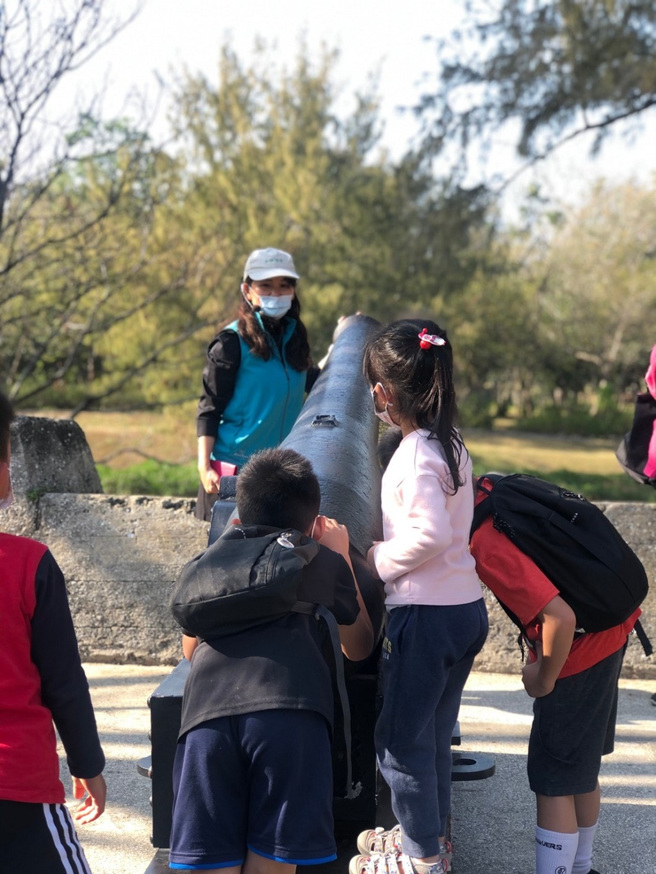 台南文化局打造「2023臺南古蹟行春」一系列精采活动，免费古蹟新春导览服务，带领您深入瞭解古蹟穿梭歷史记忆。（图/台南市政府文化局提供）