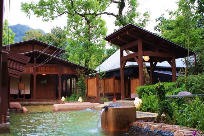 宜兰县政府为礁溪温泉区催票，果然勇夺十泉十美奖、最佳新创奖双料冠军。（日月潭风管处提供／杨静茹南投传真）