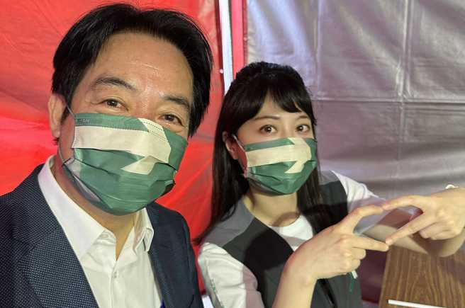 民进党立委高嘉瑜（右）出席同党籍副总统赖清德（左）的「向党员报告政见发表会」遭骂爆，前立委郭正亮却认为她是达到预期目标。（图／翻摄自高嘉瑜脸书）