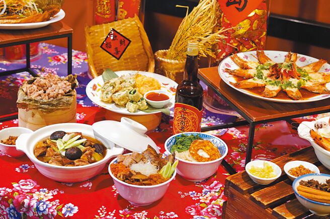 台北远东香格里拉远东Cafe推出「宝岛好食节」，将各式台湾经典美食端上餐台。（何书青摄）