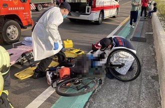 頭屋鄉少年騎腳踏車摔車 車把龍頭插入大腿受傷