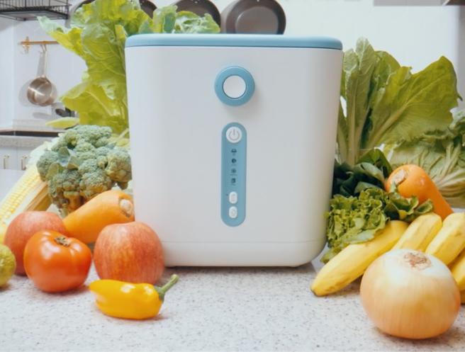 momo购物网的one-meter四合一家用智能厨余机，市价1万2900元，20日前享独家早鸟优惠价6980元。（momo购物网提供）